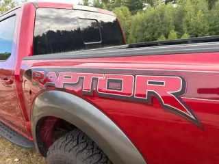 Ford F-150 2017 4x4 Raptor 4dr SuperCrew 5.5 ft. SB