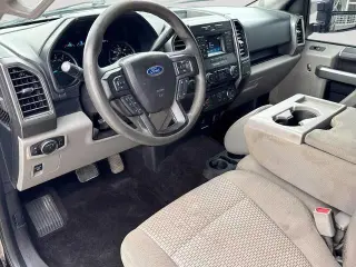 Ford F-150 2017 4x4 XLT 4dr SuperCrew 5.5 ft. SB