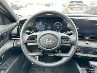 Hyundai ELANTRA Hybrid 2025 SEL Sport 4dr Sedan