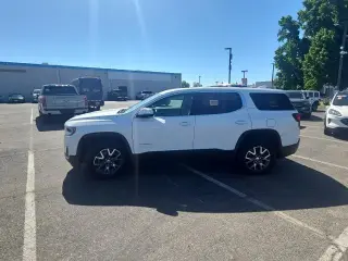 GMC Acadia 2022 SLE 4dr SUV