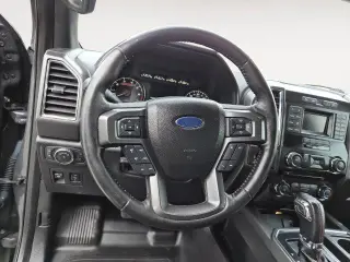 Ford F-150 2016 4x4 XLT 4dr SuperCrew 5.5 ft. SB