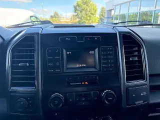 Ford F-150 2017 4x4 XLT 4dr SuperCrew 5.5 ft. SB