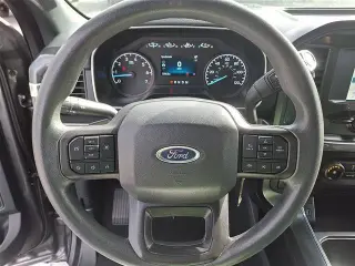 Ford F-150 2022 4x4 XL 4dr SuperCrew con cabina de 5.5 pies de largo