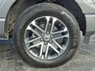 Ford F-150 2022 4x4 XL 4dr SuperCrew con cabina de 5.5 pies de largo