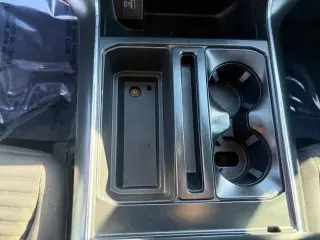 Ford F-150 2021 4x4 XL 4dr SuperCrew con cabina de 5.5 pies de largo.