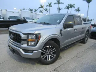 Ford F-150 2023 4x2 XL 4dr SuperCrew 5.5 ft. SB