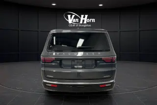 2023 Jeep Wagoneer