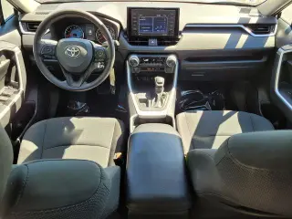 Toyota RAV4 2021 LE 4dr SUV