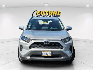Toyota RAV4 2021 LE 4dr SUV