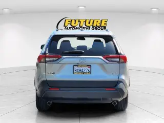 Toyota RAV4 2021 LE 4dr SUV