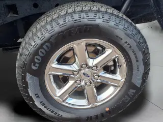 Ford F-150 2025 4x4 XLT 4dr SuperCrew 5.5 ft. SB