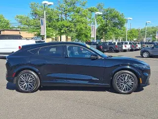 Ford Mustang Mach-E 2024 AWD Premium 4dr SUV