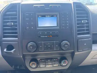 Ford F-150 2020 4x2 XL 2dr Regular Cab 6.5 ft. SB