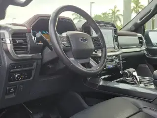 Ford F-150 2023 4x4 Lariat 4dr SuperCrew 5.5 ft. SB