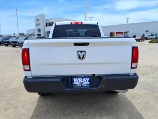 Ram 1500 Classic 2023 4x2 Tradesman 4dr Quad Cab 6.3 ft. SB Pickup