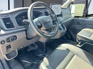 Ford E-Transit 2023 350 3dr SWB Techo Medio Furgón de Carga
