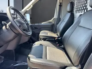 Ford E-Transit 2023 350 3dr SWB Techo Medio Furgón de Carga