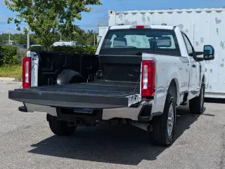 Ford F-250 Super Duty 2023 4x2 XL 2dr Regular Cab 8 ft. LB Pickup