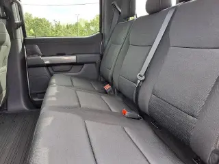 Ford F-150 2023 4x4 XLT 4dr SuperCrew con cabina de 5.5 m.