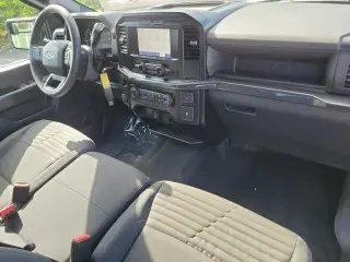 Ford F-150 2023 4x2 XL 4dr SuperCrew 5.5 ft. SB