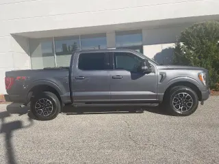 Ford F-150 2022 4x4 XLT 4 puertas SuperCrew 5.5 pies SB
