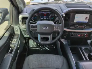 Ford F-150 2021 4x4 XLT 4dr SuperCrew con cabina de 5.5 m.