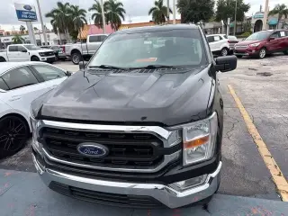 Ford F-150 2021 4x2 XLT 4 puertas SuperCrew 5.5 pies SB
