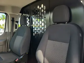 Ford Transit 2025 250 3pl BJR Techo Bajo Furgón de Carga
