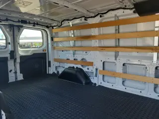 Ford Transit 2025 250 3pl BJR Techo Bajo Furgón de Carga