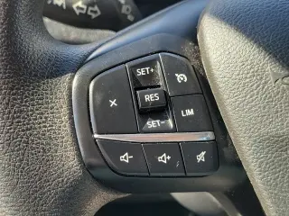 Ford Transit 2025 250 3pl BJR Techo Bajo Furgón de Carga
