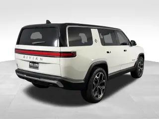 2023 Rivian R1S