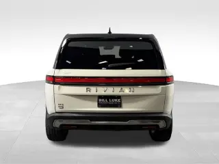 2023 Rivian R1S