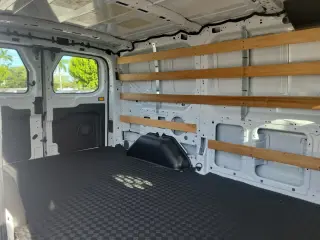 Ford Transit 2025 250 3dr SWB Techo Cargo Van