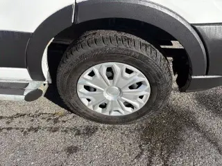 Ford Transit 2025 250 3dr SWB Techo Bajo Furgón de Carga