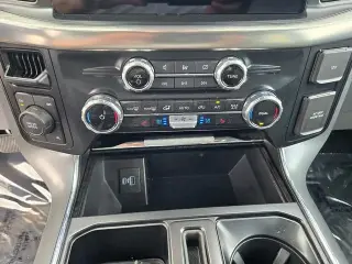 Ford F-150 2023 4x4 Lariat 4dr SuperCrew 5.5 ft. SB