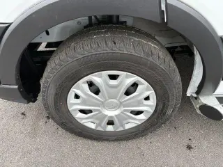 Furgoneta de carga Ford Transit 2025 250 3 puertas LWB de techo bajo