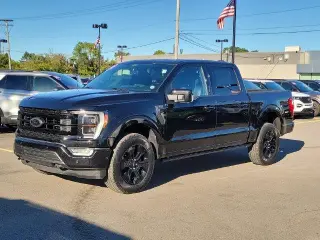Ford F-150 2022 4x4 Platinum 4dr SuperCrew 5.5 pies SB