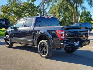 Ford F-150 2022 4x4 Platinum 4dr SuperCrew 5.5 pies SB