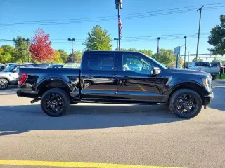 Ford F-150 2022 4x4 Platinum 4dr SuperCrew 5.5 pies SB