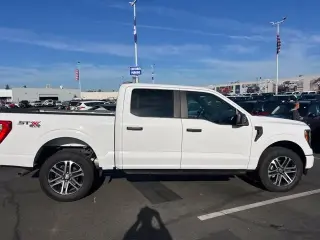 Ford F-150 2023 4x4 XL 4dr SuperCrew 5.5 ft. SB