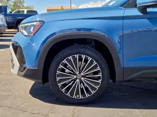 2025 Volkswagen Taos