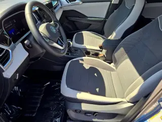 2025 Volkswagen Taos