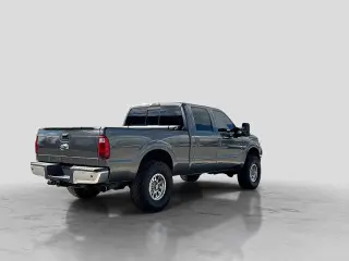 Ford F-250 Super Duty 2015 4x4 Lariat 4 puertas Cabina Doble Cama Corta de 6.8 pies Pickup