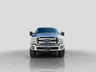 Ford F-250 Super Duty 2015 4x4 Lariat 4 puertas Cabina Doble Cama Corta de 6.8 pies Pickup