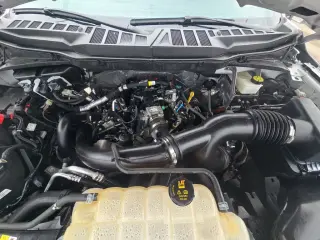 Ford F-150 2023 4x4 XL 4dr SuperCrew 5.5 ft. SB