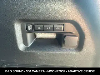 Ford Explorer 2025 AWD ST SUV de 4 puertas