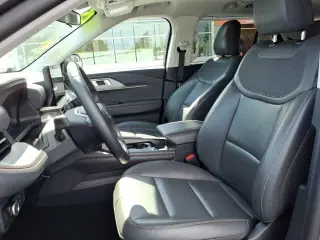 Ford Explorer 2025 AWD Active SUV de 4 puertas