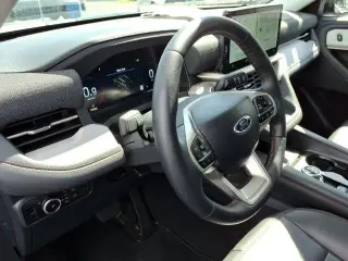 Ford Explorer 2025 AWD Active SUV de 4 puertas