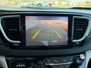2022 Chrysler Pacifica