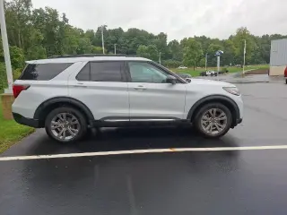 Ford Explorer 2025 AWD Active SUV de 4 puertas